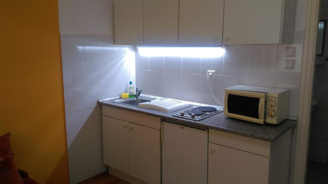 Roxanna Apartman Gyula Exterior foto